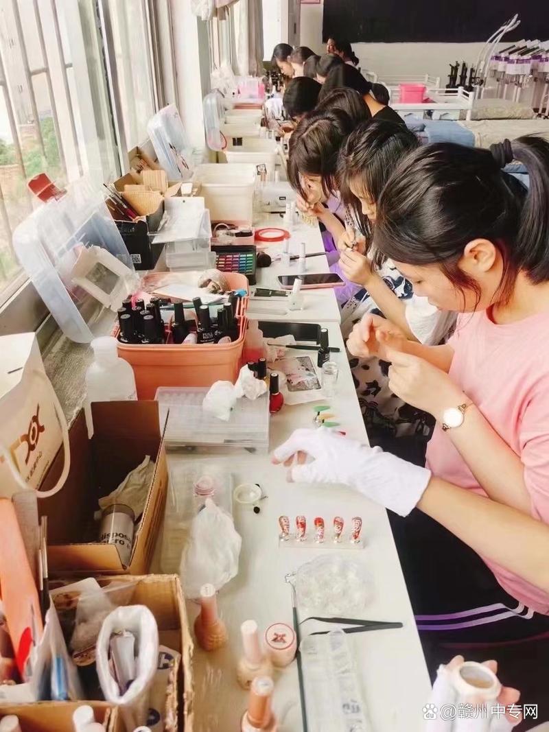 启航形象美学，塑造专属魅力——个人形象设计专业全解析